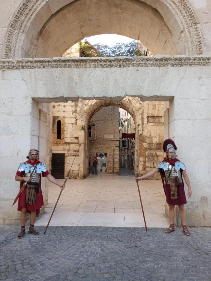 דירות ספליט 3M Golden Gate מראה חיצוני תמונה